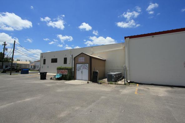 Beeville +/- 17,943 Square Foot Building: 200 N Saint Marys St, Beeville, TX 78102